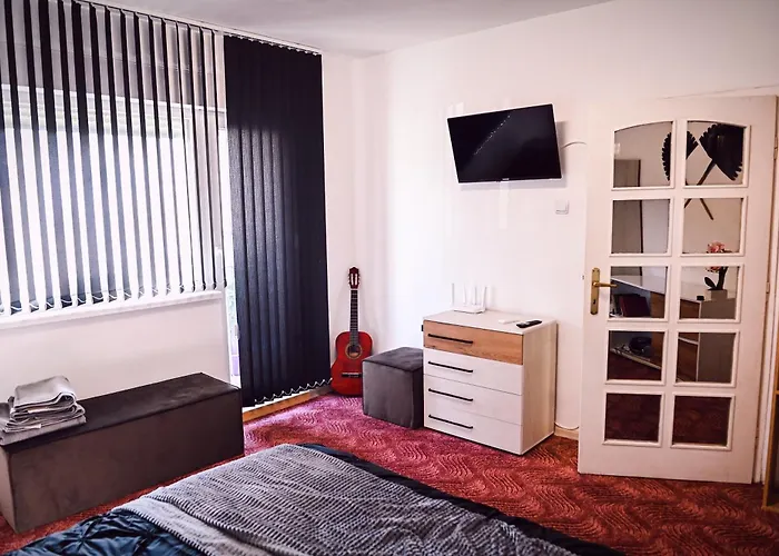 япония Yukarı Cuma